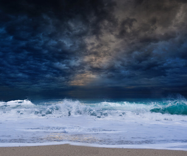 Storm at the beach 