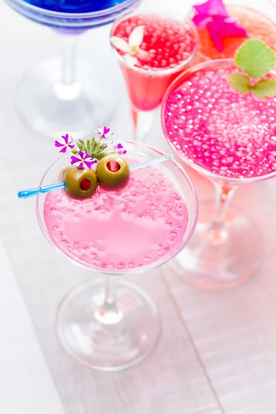 Cocktail with caviar and flower — Stock Photo, Image
