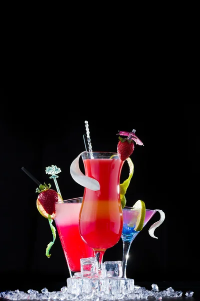 Fresh strawberry cocktail over black — Stock Photo, Image