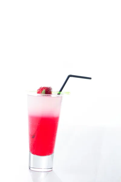 Свежий клубничный коктейль — стоковое фото