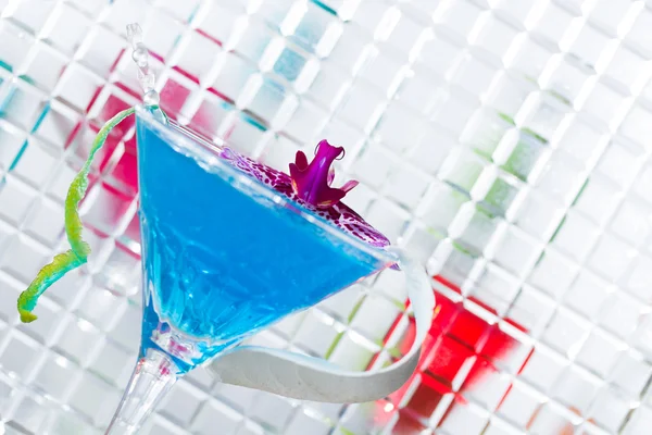 Molecular mixology - Cocktail with caviar — Stock Photo, Image