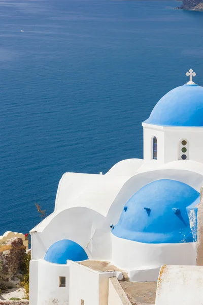Koepelkerk in santorini Griekenland — Stockfoto