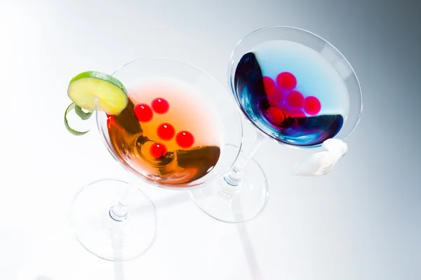 Cocktail with whisky and raspberry sphere — Stock Photo, Image