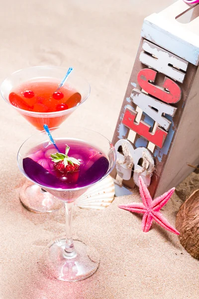 Cocktail op het strand - moleculaire mixology — Stockfoto