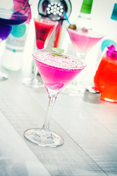 Cocktail with caviar and flower — Stock Photo, Image