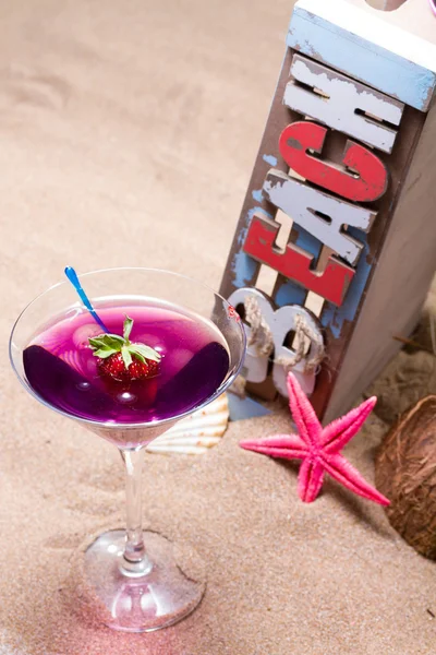 Cocktail op het strand - moleculaire mixology — Stockfoto