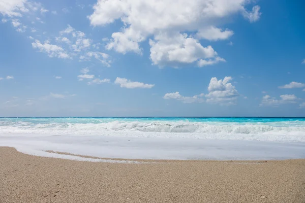 Dzikiej plaży na wyspie lefkada — Zdjęcie stockowe