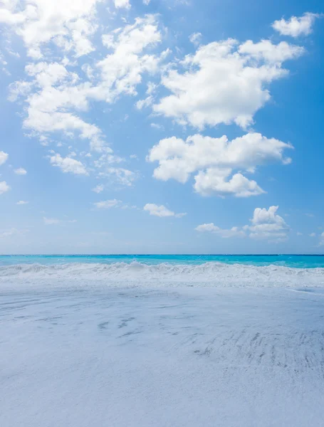 Divoká pláž na ostrově lefkas v Řecku — Stock fotografie
