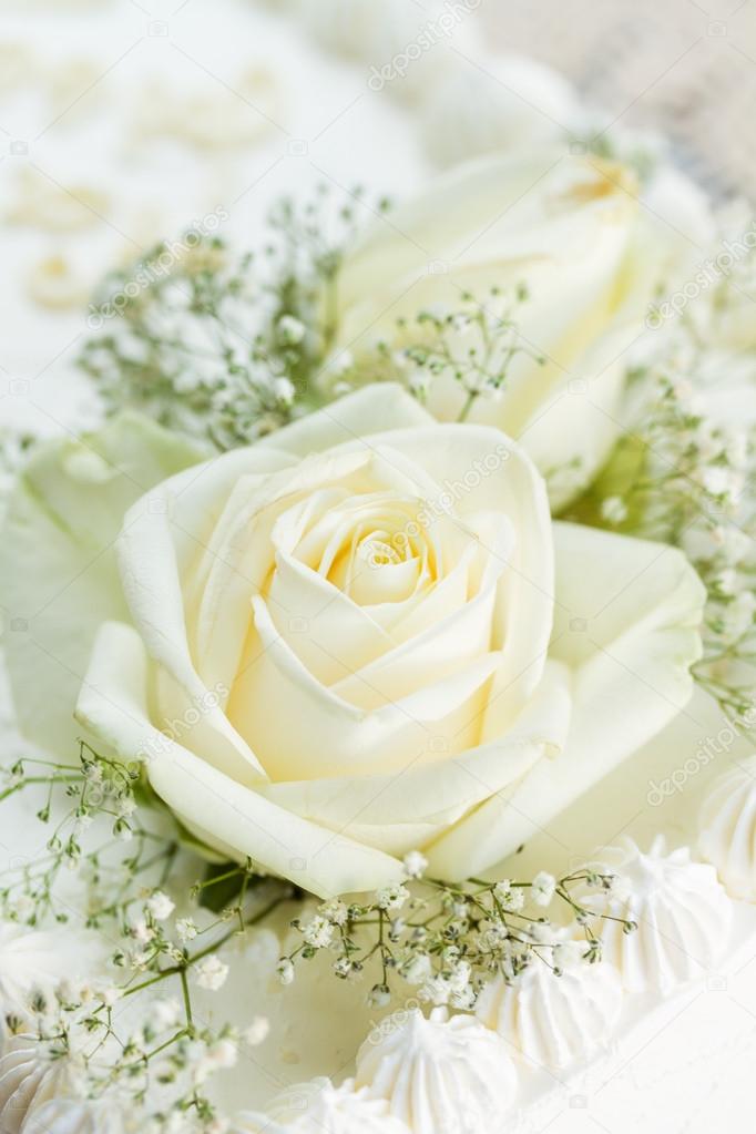 Wedding cake with white roses c