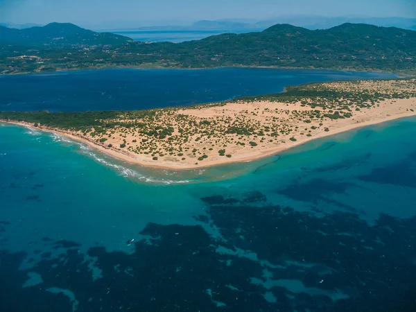Χαλικούνας αμμώδη παραλία στην Κέρκυρα Ελλάδα — Φωτογραφία Αρχείου