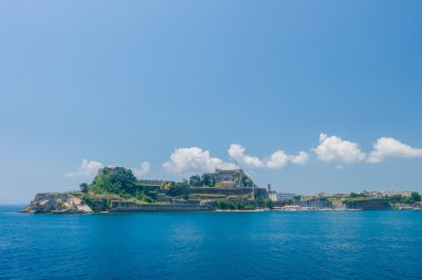 Yunan tapınağı ve Korfu Adası'nda eski kale