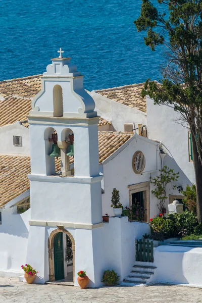 Scène van vlacherna klooster, kanoni, corfu — Stockfoto