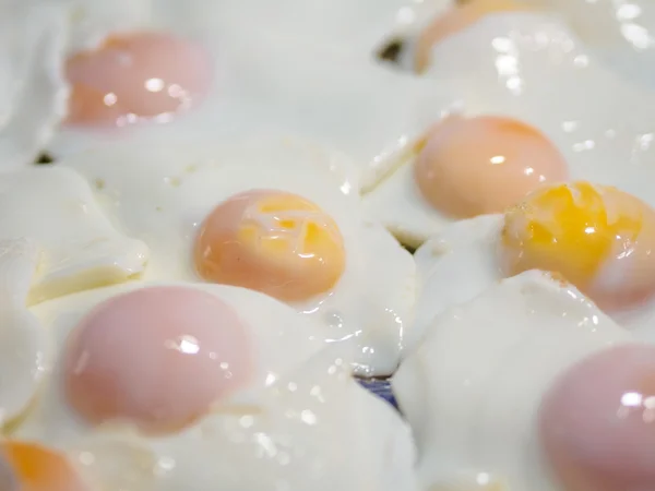 Stekta ägg frukostbuffé — Stockfoto