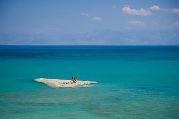 Uitzicht op de baai van sidari over corfu — Stockfoto