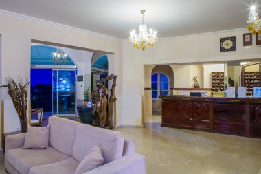 Beş yıldızlı lüks otel lobisinde