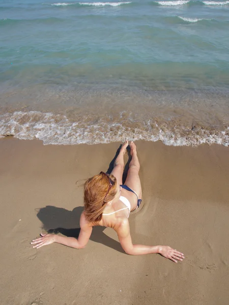 Attractive woman in bikini — Stock Photo, Image