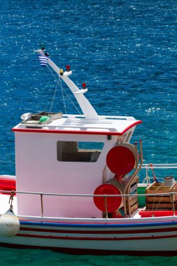 meganisi Adası limanına yakın balıkçı teknesi 