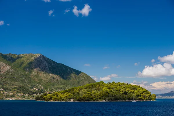 Isla de Madouri en Nidri Lefkada — Foto de Stock