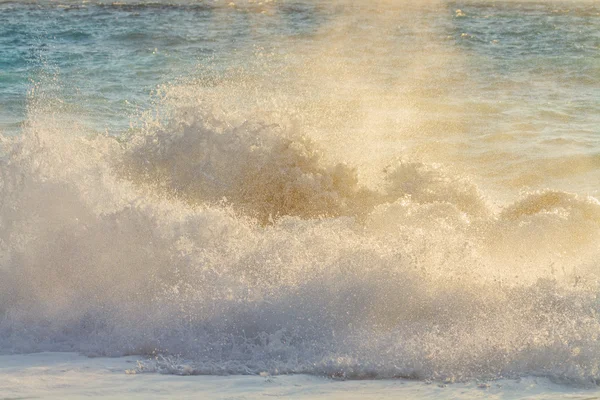 Lefkada dalgalar çökmesini — Stok fotoğraf