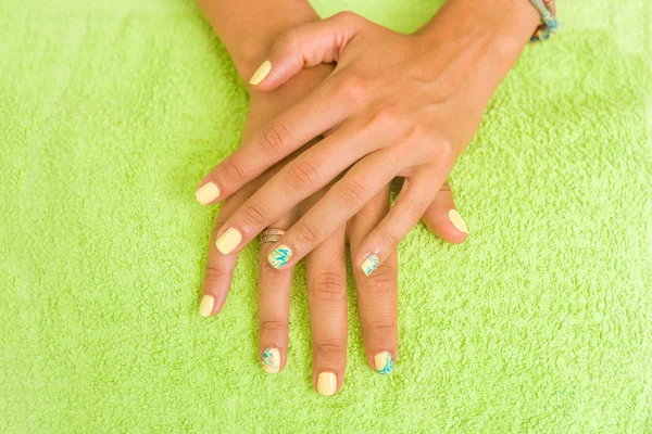 Woman getting a manicure — Stock Photo, Image