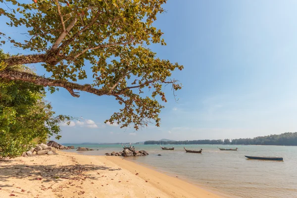 Coconut island beach i nai yang koh phuket — Stockfoto