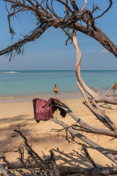 Paradisiac beach i nai yang koh phuket — Stockfoto