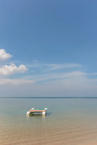 Paradiesischer Strand von nai yang koh phuket — Stockfoto