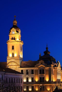 akşam pecs City hall