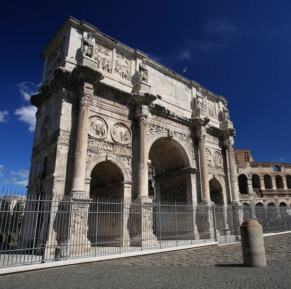 Triumphal arch of Constantine in Rome, Italy — Stock Photo, Image