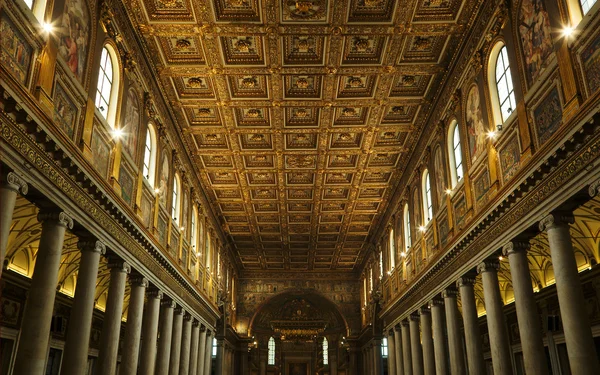 Interieur van de Pauselijke Basiliek van saint paul — Stockfoto