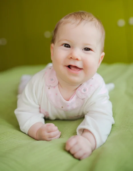 Lindo bebé sonriente — Foto de Stock