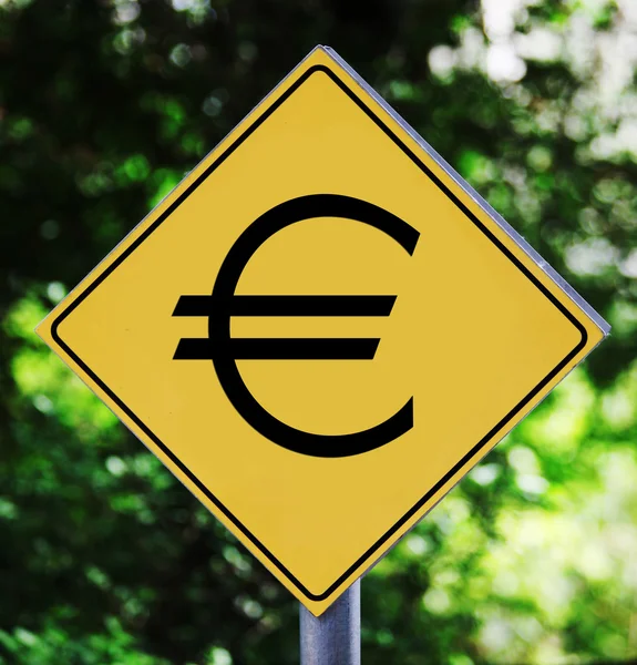 Gelbe Verkehrsschilder mit Euro-Piktogramm — Stockfoto