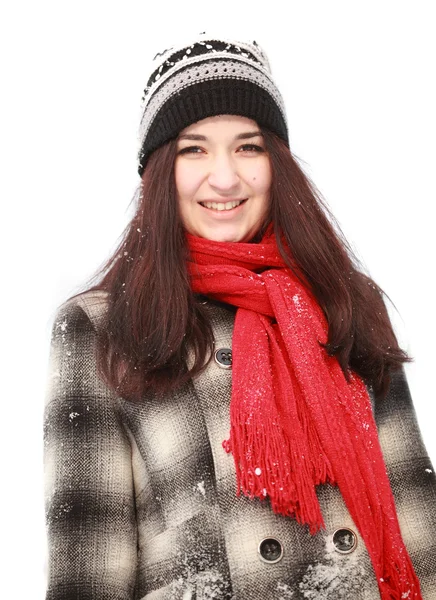 Kışın sıcak giysiler içindeki genç kadın — Stok fotoğraf