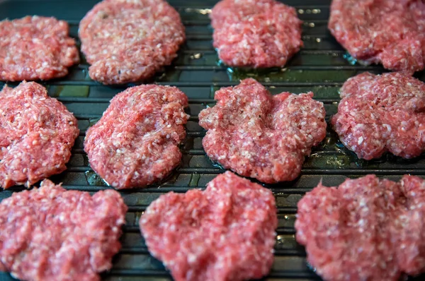 Fritar Quatro Carne Vaca Redonda Para Hambúrguer — Fotografia de Stock