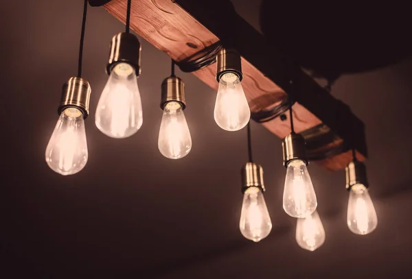 Retro Light Bulb Hang Ceiling — Stock Photo, Image