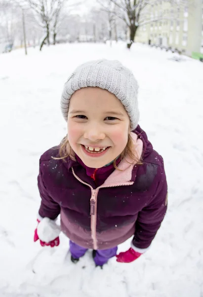 Cute Beautiful Smiling Girl Outdoor Snow Wintertime — Stockfoto