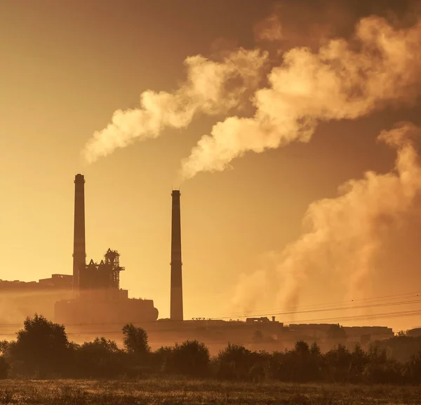 Centrale Électrique Avec Cheminée Fumeur — Photo