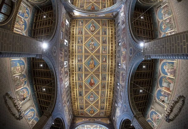 Pecs Ungheria Dicembre 2021 Interno Della Basilica San Pietro San — Foto Stock