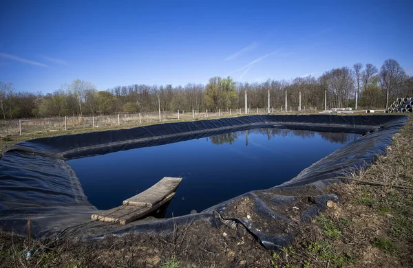 Laghetto Percolato Isolato Con Acqua Sporca Parte Della Discarica — Foto Stock