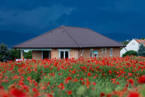 Semi Finished Half Finished House Red Poppy Field Overcast Sky — Stock Photo, Image