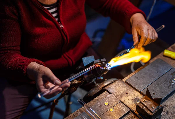 Manufactruring Shaping Handmade Glass Object — Stock Photo, Image