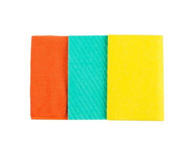 mikrofiber havlu üzerinde beyaz temizlik seti