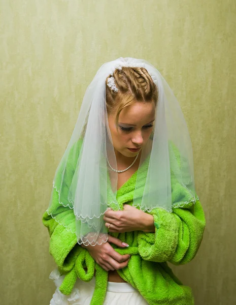Giovane sposa si prepara — Foto Stock