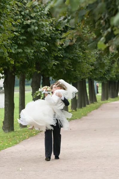 Young wedding couple — Stock Photo, Image