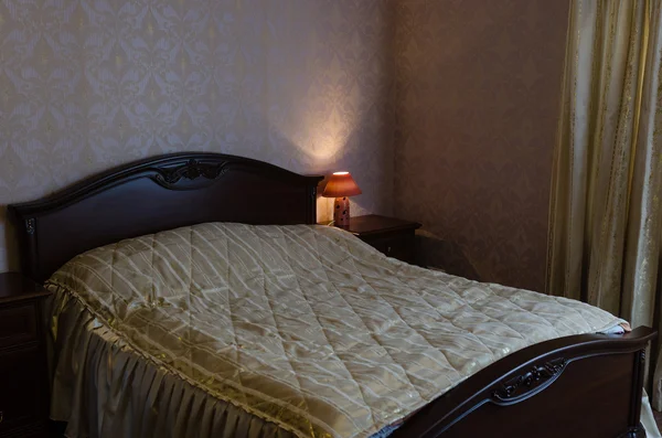 Basit bir yatak odası — Stok fotoğraf