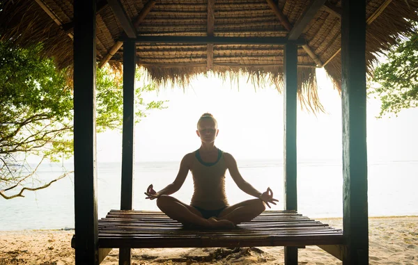 Kadın Meditasyonu — Stok fotoğraf