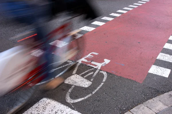 都市施設の持続可能な交通に関する通勤 — ストック写真