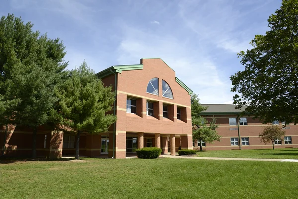 Moderne midden-school — Stockfoto