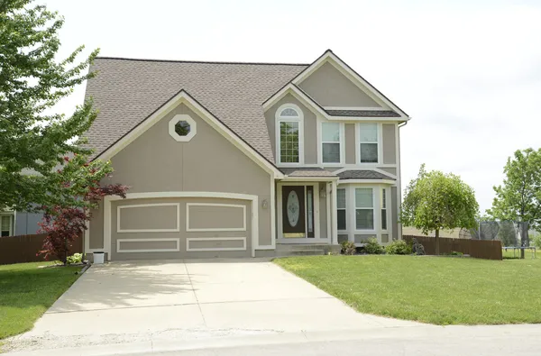 sıva ile modern iki hikaye ev