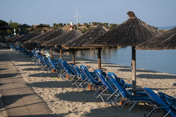 Plaża na śródziemnomorski ośrodek — Zdjęcie stockowe